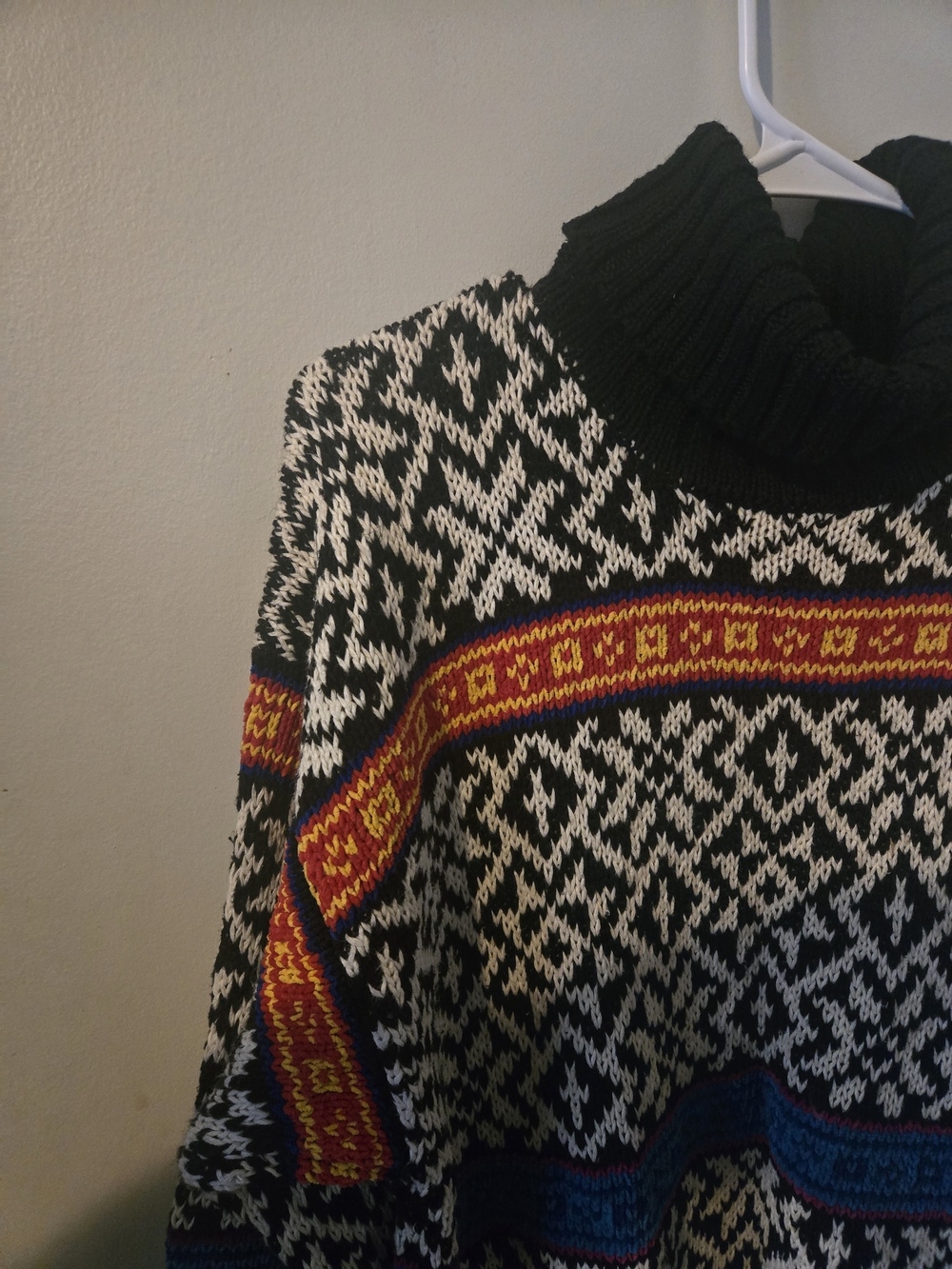 Vtg Liz Claboirne Black & White Patterened Turtleneck Sweater - Picture 2 of 8